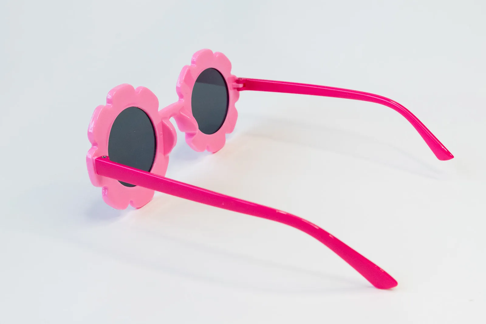 Babeehive Goods Toddler & Kid Daisy Sunglasses - Pink & Pink