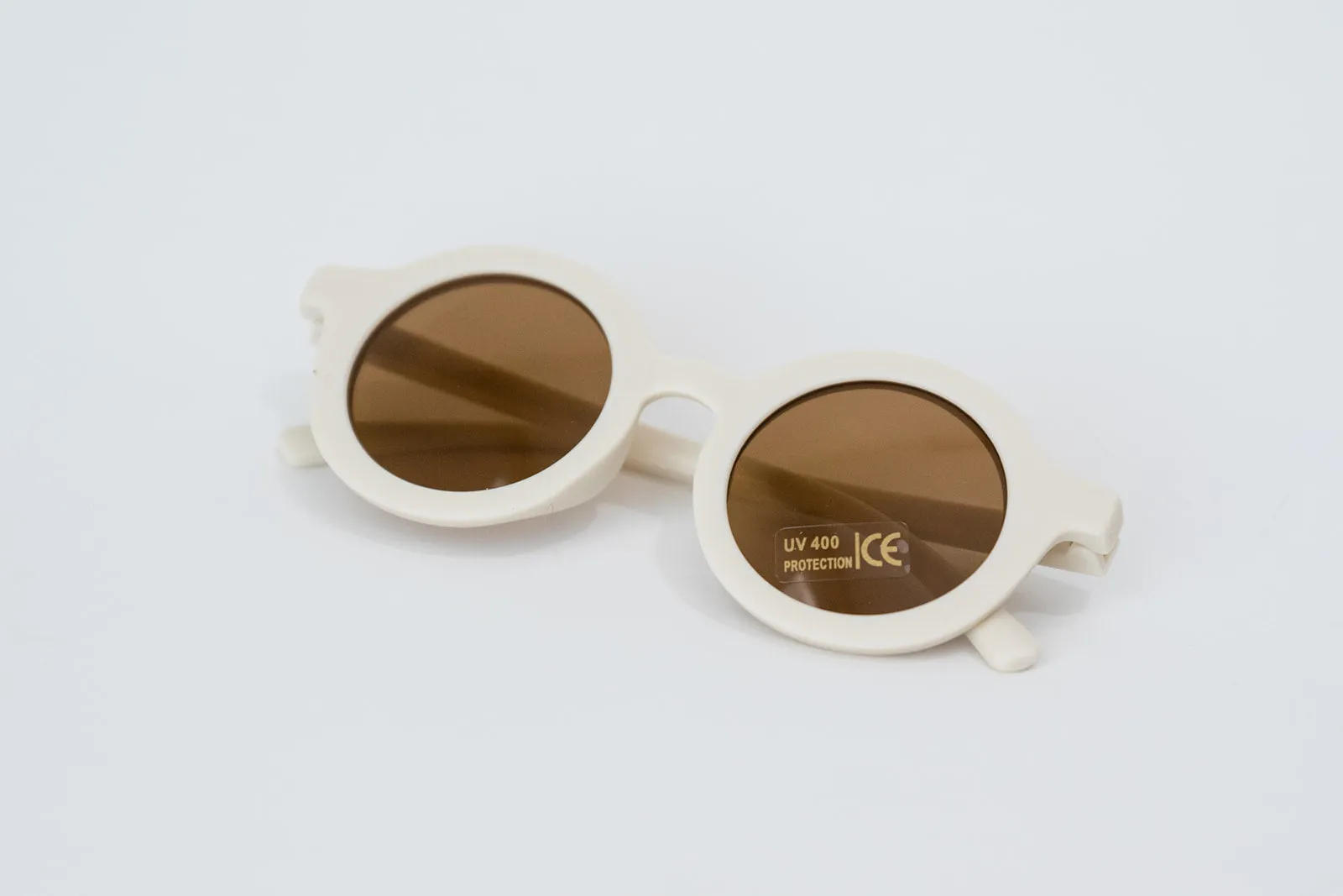 Babeehive Goods Toddler & Kid Retro Sunglasses - White